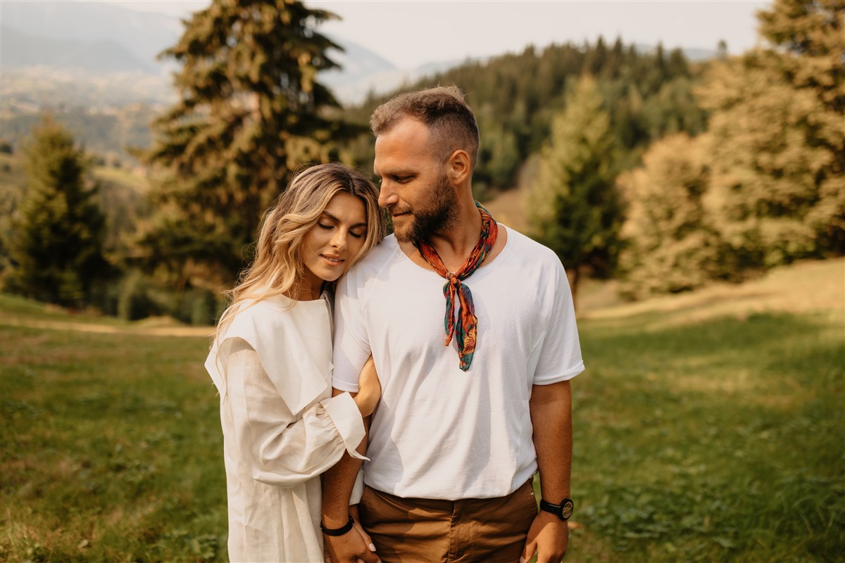 Photos sinistres de couples qui peuvent faire repenser l’idylle amoureuse